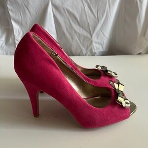 Pink Faux Suede Peep Toe Heels – Size 8 | 4” Heel | Gold Ribbon Accent